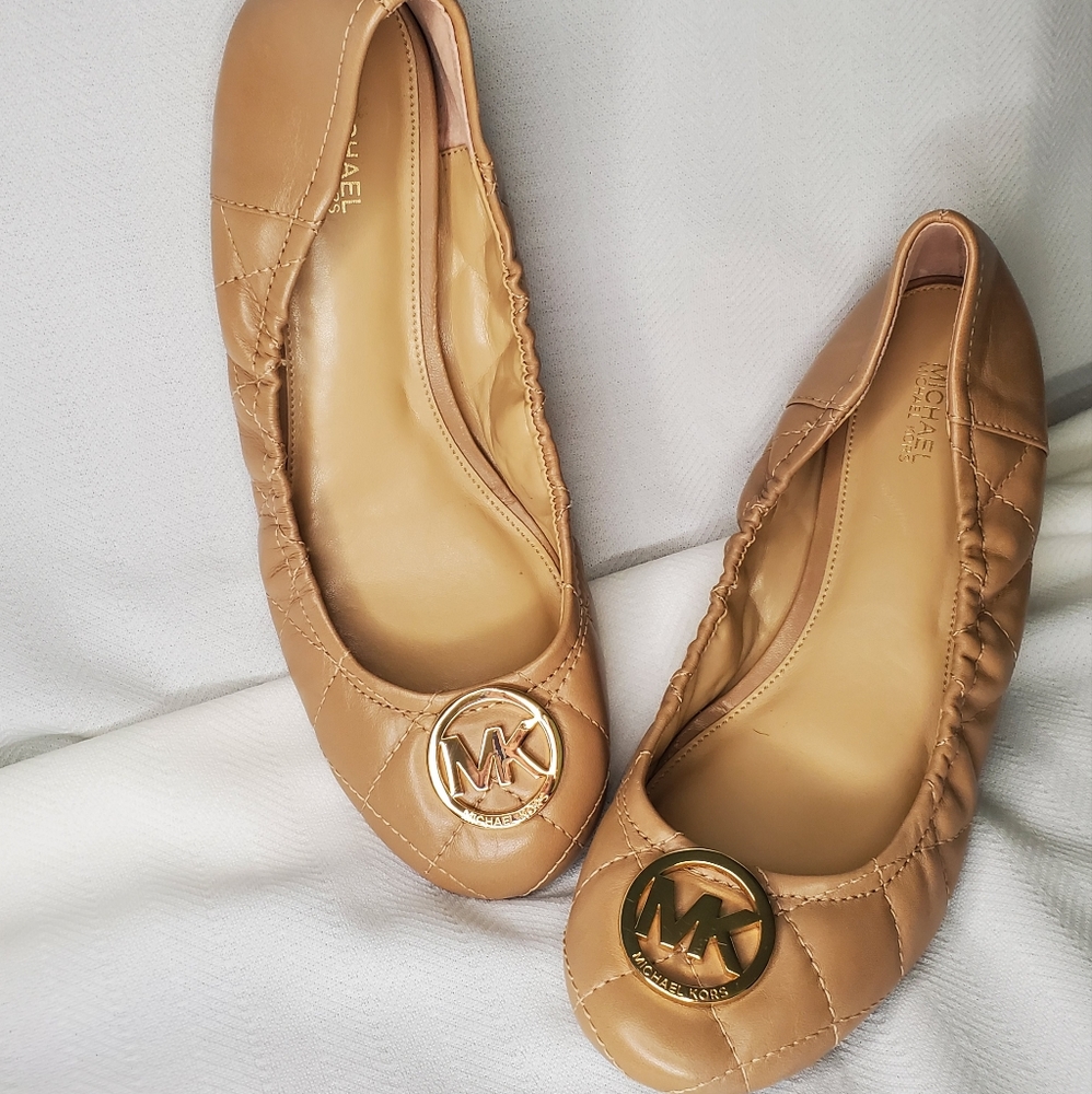 Michael Kors Fulton Nude/Beige Quilted Ballet Flats Size 10 New without Box